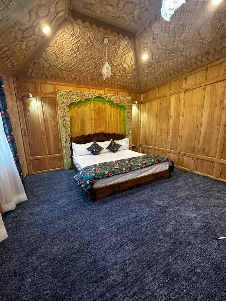 The Heritage Safina Group Of Houseboats Srīnagar Exterior foto