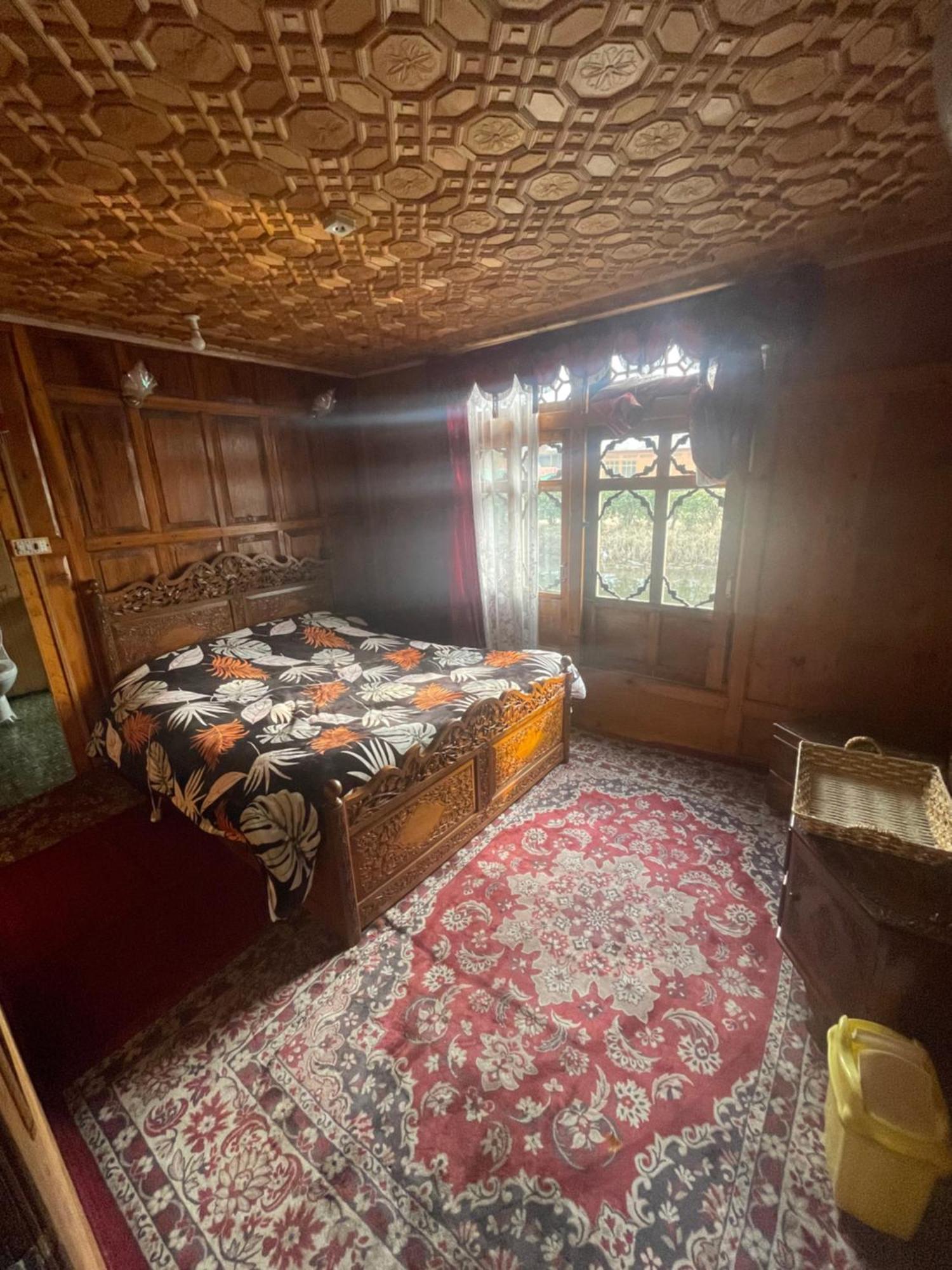 The Heritage Safina Group Of Houseboats Srīnagar Exterior foto